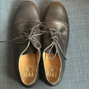 Frye Erin Black Leather Oxfords Lace Up Size 10 EUC